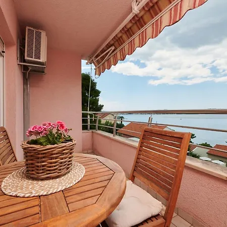 Tramontana With Sea View * Trogir