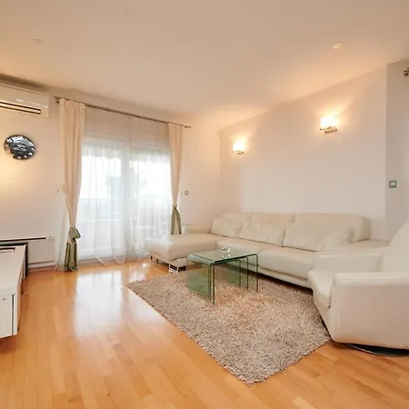 Tramontana With Sea View Apartman