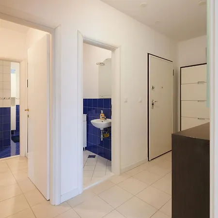 Tramontana With Sea View Apartment